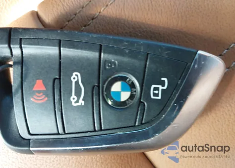 2021 BMW 330I z USA, uszkodzony, nr VIN 3MW5R1J03M8B53562